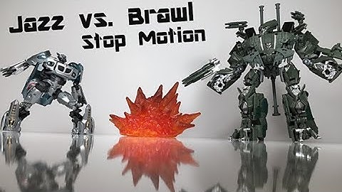 Stop Motion: Transformers Studio Series Jazz vs Brawl