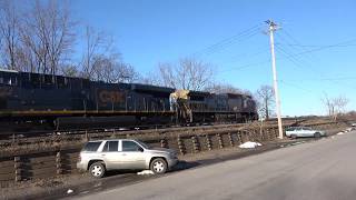 Fast Short CSX Van Train 4K