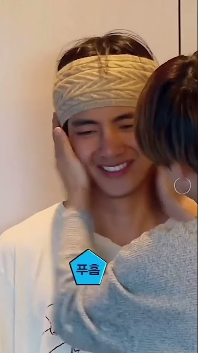 These moments of bon voyage are just unforgettable 😗💕 Kim Taehyung 😎 | k-pop heartu 💜