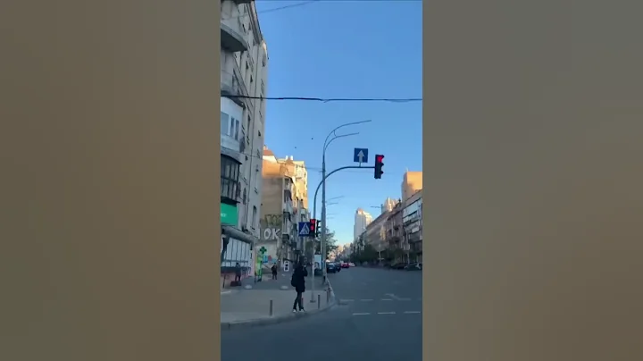 Moment of 'kamikaze drone' strike on Kyiv - DayDayNews