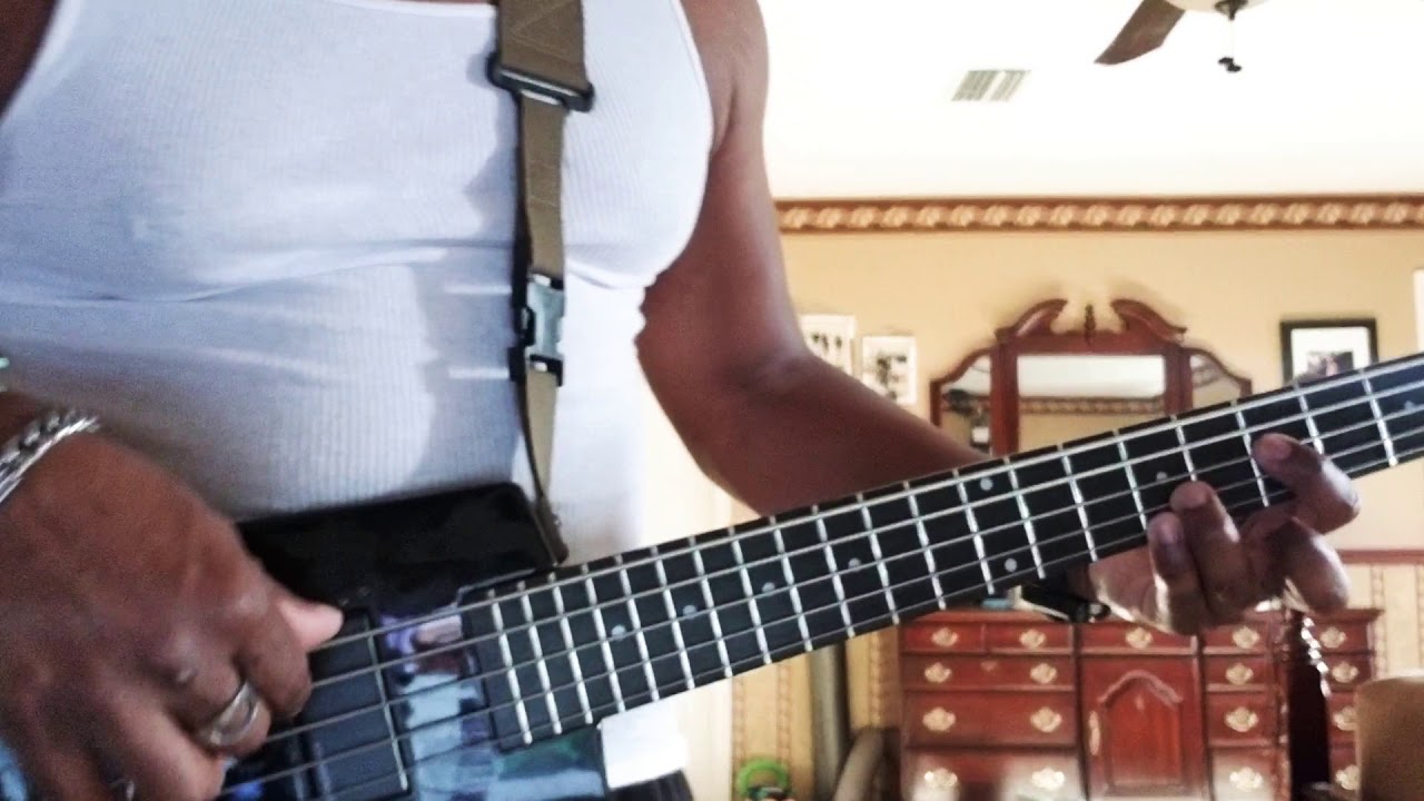 Midnight Groovers - Get Ready (Bass Cover)Zouk