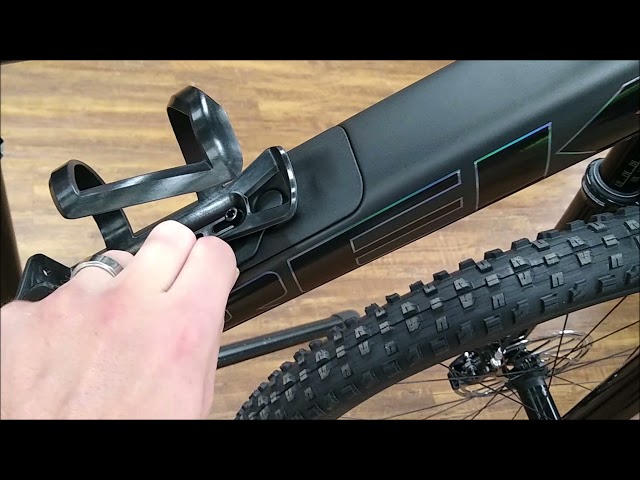 2022 Trek Top Fuel 9.9 AXS Walkaround with Actual Weight class=