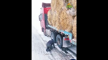 Tire Snow Skidding Uphill Process: Good Tools and Machinery Increase Work Efficiency.