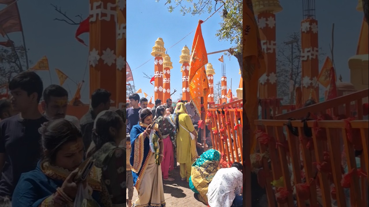 बागेश्वर धाम मंदिर लाइव / 