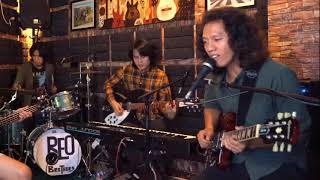 Video thumbnail of "REO Brothers - Sultans Of Swing | Dire Straits"