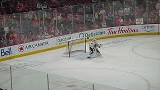 Chicago Blackhawks Goalie Arvid Soderblom Warms Up 4/14/25 Resimi