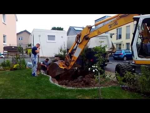 Teichbau mit Riesen Bagger Neuer Gartenteich Bau mit Riesenbagger
