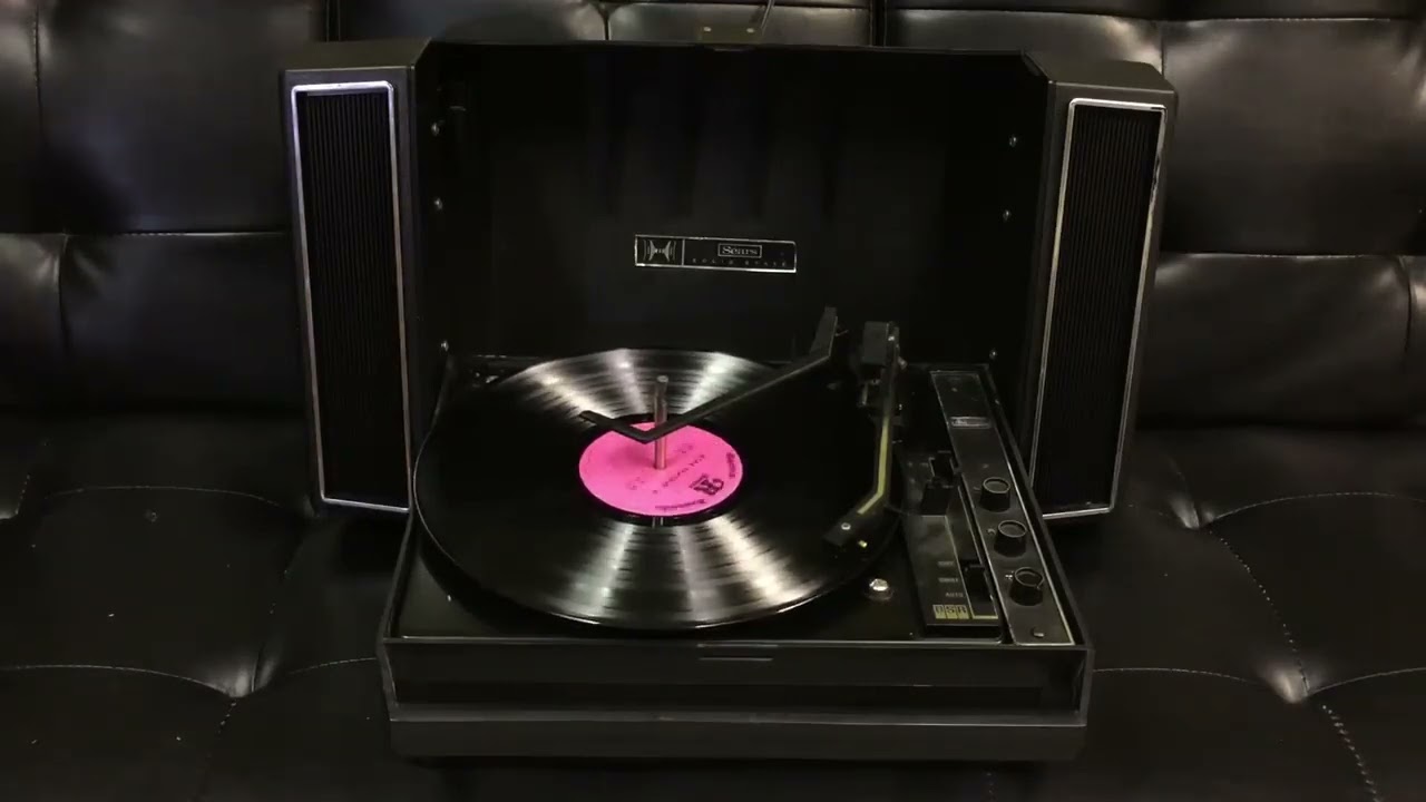 Sears Silvertone portable turntable/record player (2018)