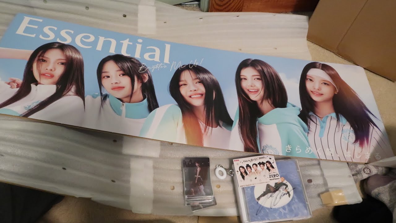 NEWJEANS ESSENTIAL POSTER BOARD, SIGNED HWASA ALBUM, LSF CRAZY PC