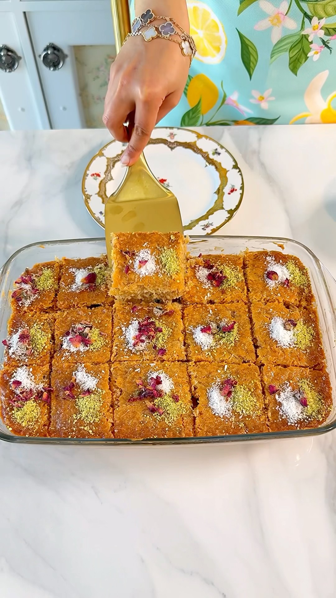 كيكة الكنافة السهلة والسريعة اخدت علامة كاملة من كل الي اكل منها مستحيل تصدقو شكلها كيف طلع #cake