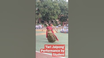 Tari Jaipong Performance by Student