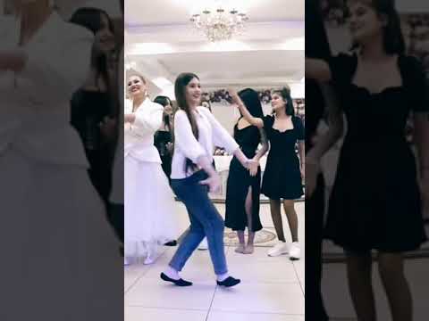 Azeri Kızın Güzel Dansı