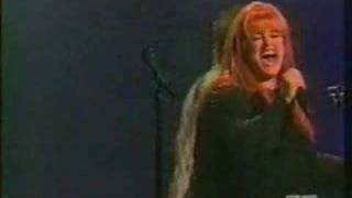 Vignette de la vidéo "Wynonna "Love Hurts""