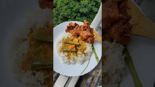 Drumstick Sambar with Chicken fry is heaven ? food foodshorts viralshorts sambar chickenfry