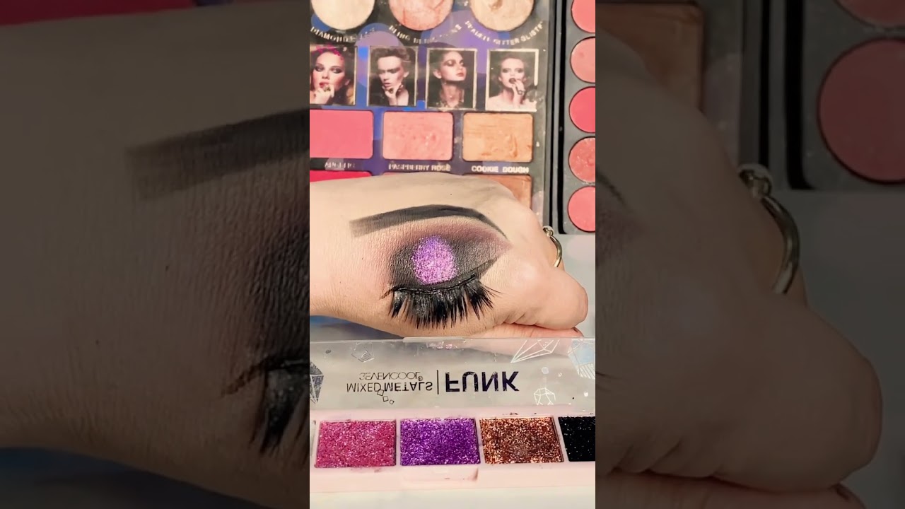 #shorts#short#viral#makeup#tutorial#tutorials#eyemakeup#lashextensions##viralshorts#kyliejenner