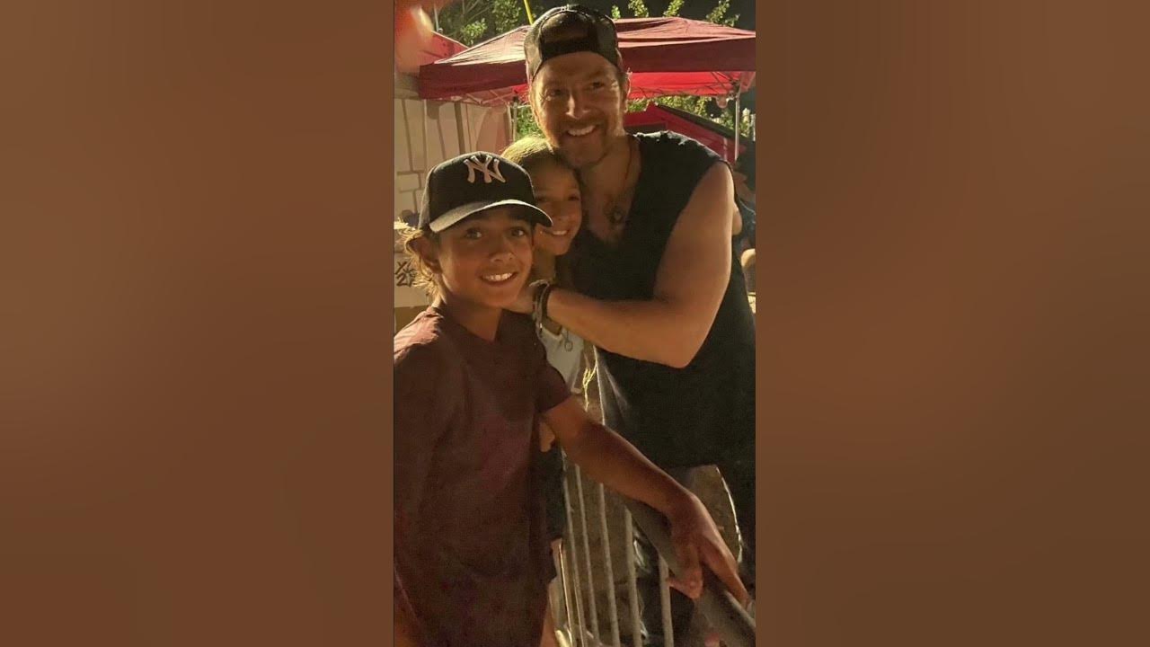 Kip Moore concert was amazing ended up taking a picture with him @KipMoore thank you