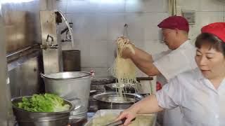 广州仅存的一家伊面馆，吊足老广的胃口67年，每天食客络绎不绝！