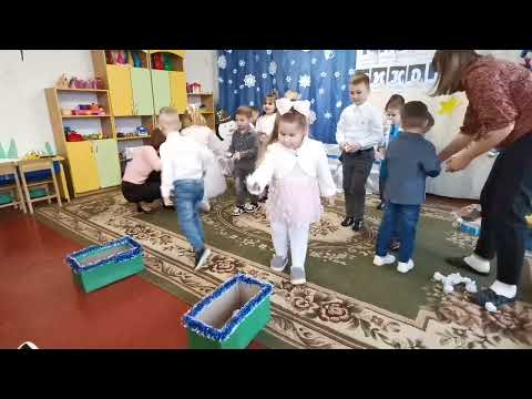 Гра Сніжки Свято Миколая