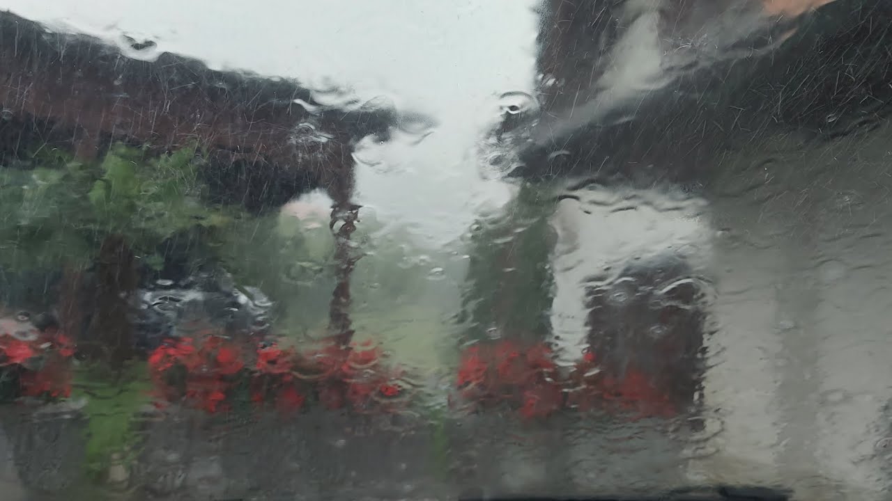 Дождь в замедленной съемке на лобовом стекле автомобиля💦🩵💙Словения ...