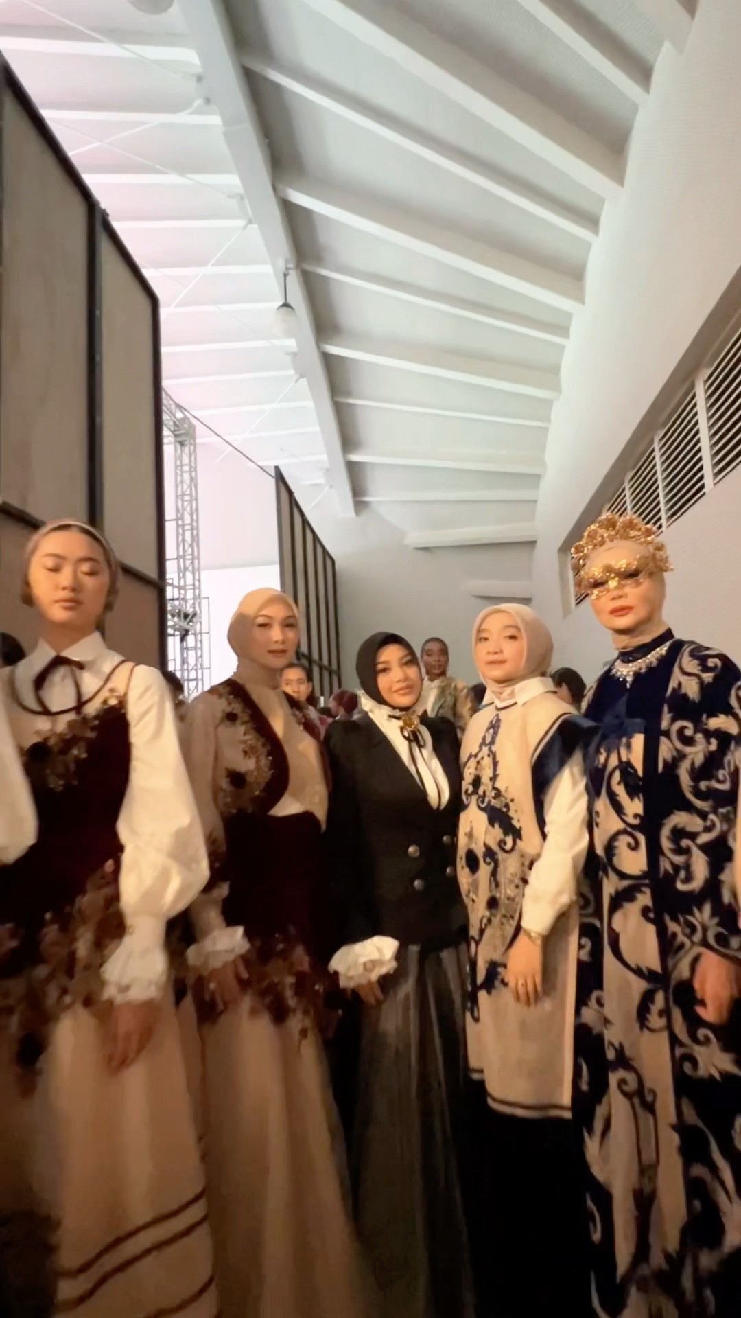 Setelah sekian lama akhirnya catwalk lagi?