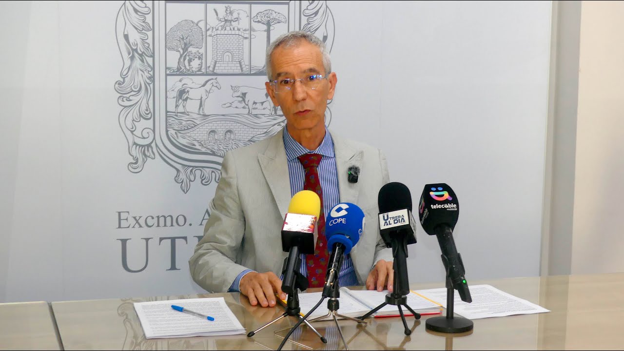 EL ACALDE DE UTRERA RESPONDE A LA CRITICAS DEL PSOE SOBRE EL NUEVO CONTRATO DE RECOGIDA DE BASURA