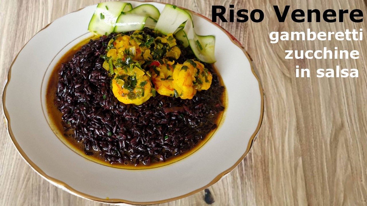 Riso Venere con gamberetti in salsa e zucchine