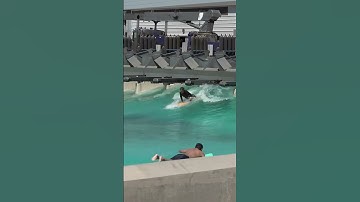 How Artificial Waves are Created in Outdoor Pools #shorts