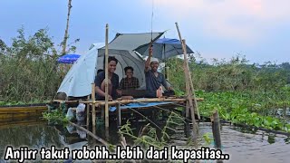 CAMP FISHING Ep.260 Rezeki di Hari Jum'atan di Kampung Kecil tengah Cirata Kurang dari 40 orang..?