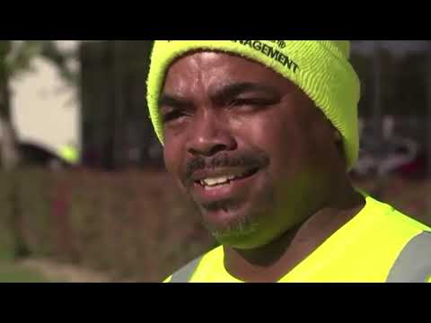 Video: Sanitation worker stunned by reaction to his simple act of kindness