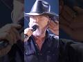 AND WHOO-WEE SHUT OUR MOUTH, WATCH @TraceAdkins BRING THE HONKY TONK TO THE #CMAFEST STAGE
