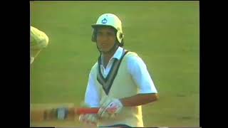 Download Lagu 16 years old Sachin Tendulkar 53 runs (18 balls) vs Pakistan, 1989 - (Famous 4 sixes to Abdul Qadir) MP3