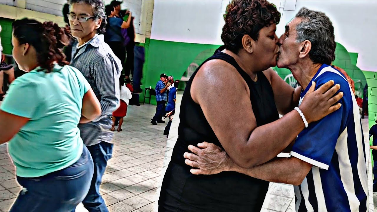 YA MUCHOS DEJAN IGNORADA A LA SABROSONA, LA COLOCHA CON SU AMOR