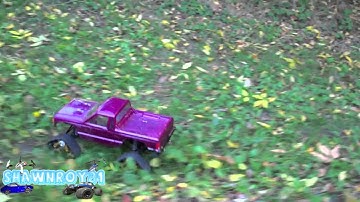 Axial SCX10 with RC4WD Predator Tracks Chase footage