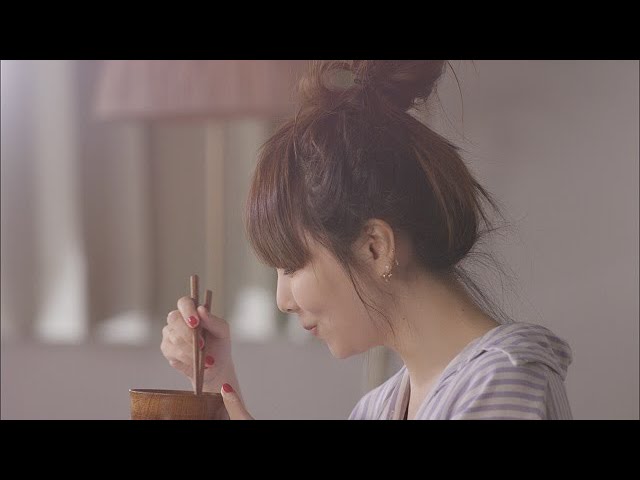 aiko- 『ストロー』music video class=