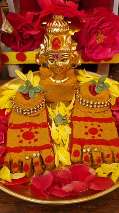 Friday pooja🪷🙏| పసుపు తో అమ్మవారి పాదాలు🙏 #shorts #fridaypooja #devotional #viralshorts