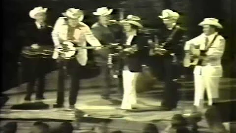 Lester Flatt and The Nashville Grass (featuring Ma...