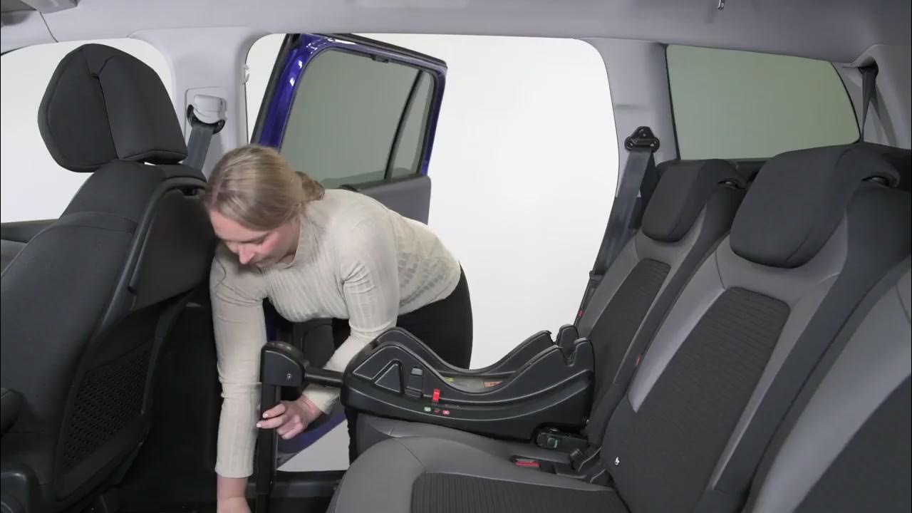 Graco SnugEssentials iSize infant car seat with SnugRide iSize ISOFIX