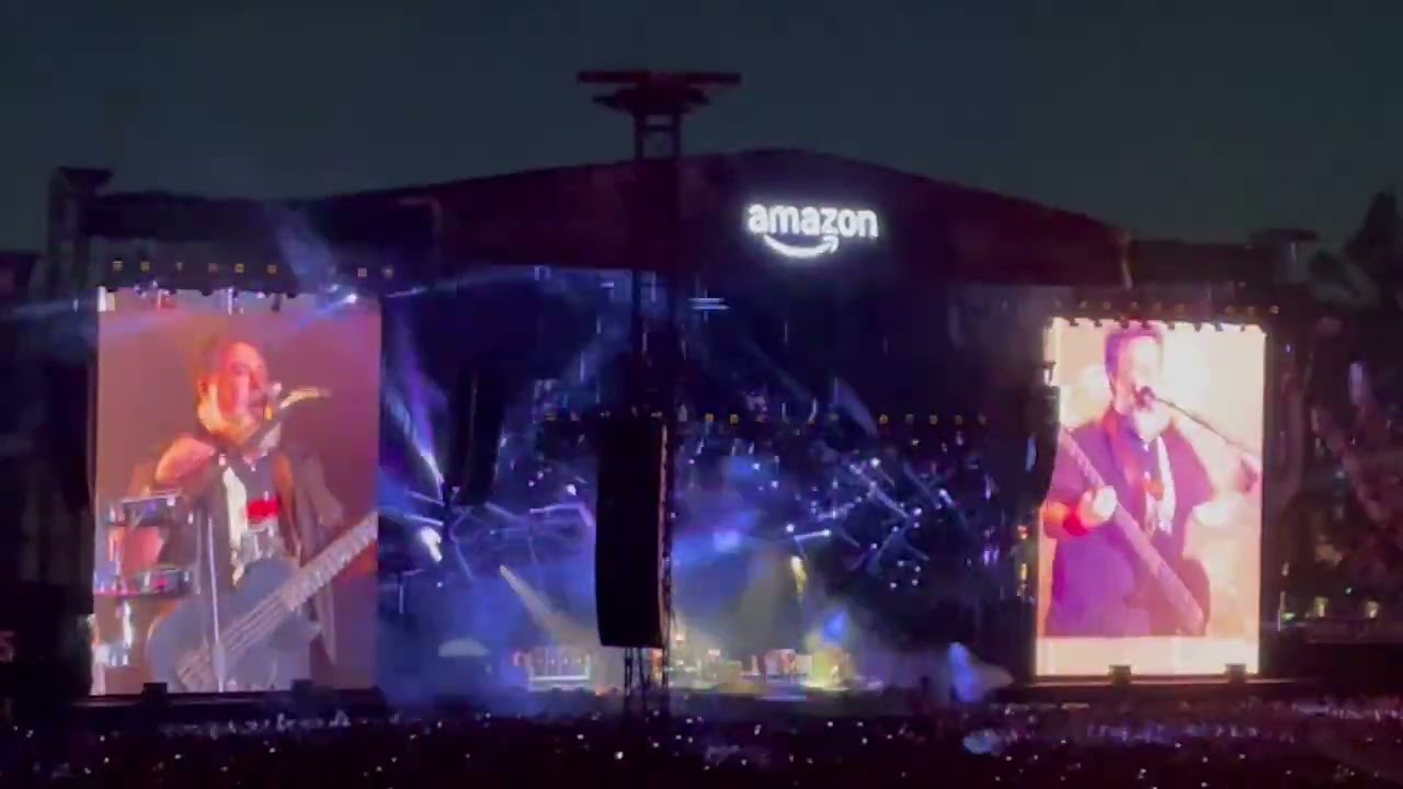 Here we kum molotov vive latino 2025