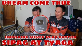 Unboxing Silver Play Button with Special People