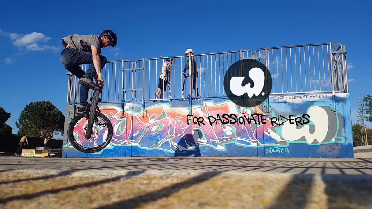 WOOSPARK© / BACKWARD MANUAL WHIP / Rider Clément MORENO