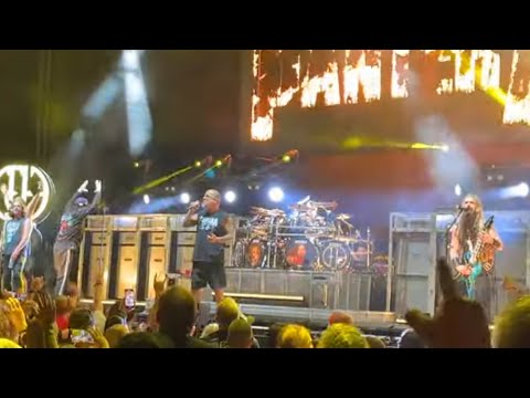 Pantera “Walk/Domination/Hollow” @
