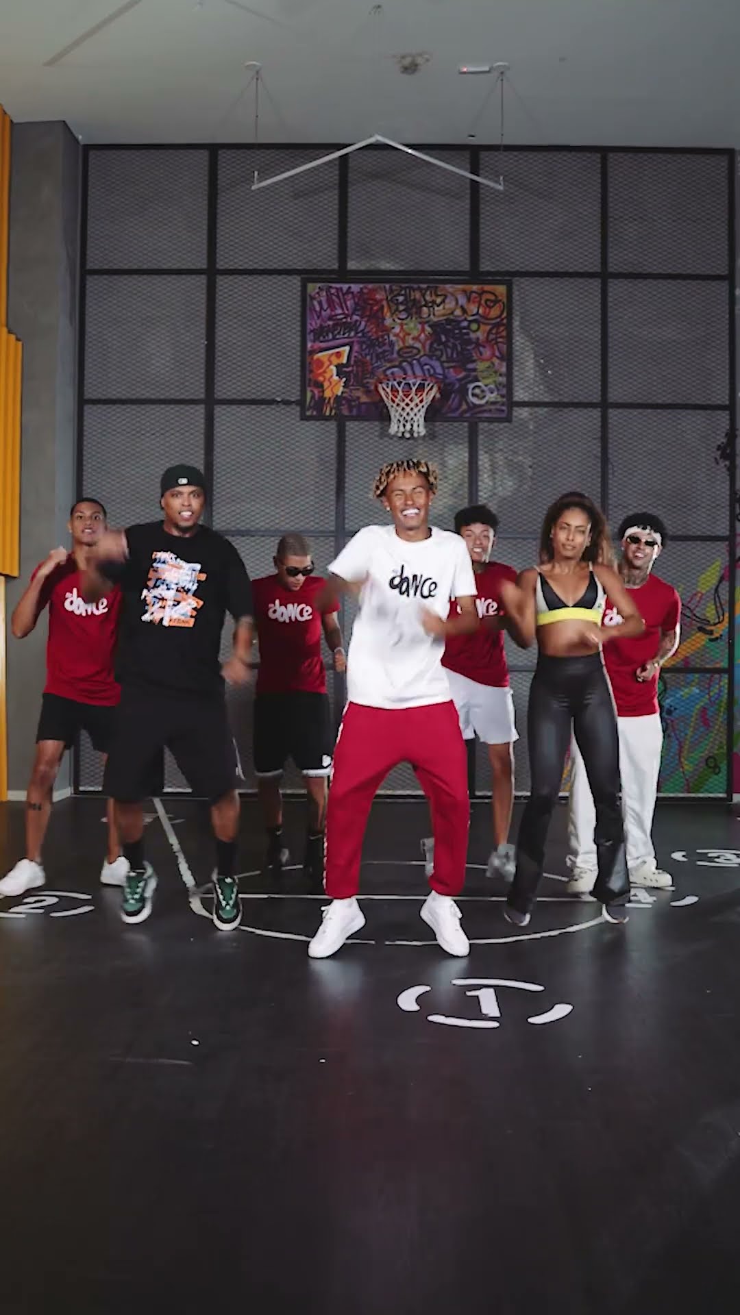 Hoje em dia é difícil encontrar ?? @mansaoprivilege quebrando tudo aqui na FitDance!