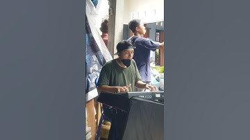 YOGIK BEGITU MENIKMATI LAGU NIA DIRGHA#shorts