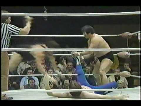 Moondog Moretti & Dean Ho vs Verne Siebert & Grizzly Evans