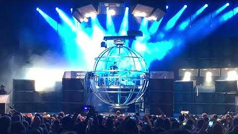 Blink-182 / Travis Barker - Drum solo