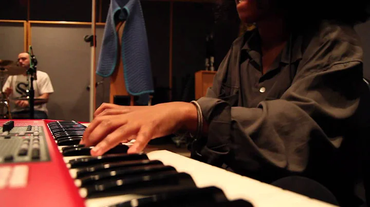 "LowTones" ( Live in the Studio )