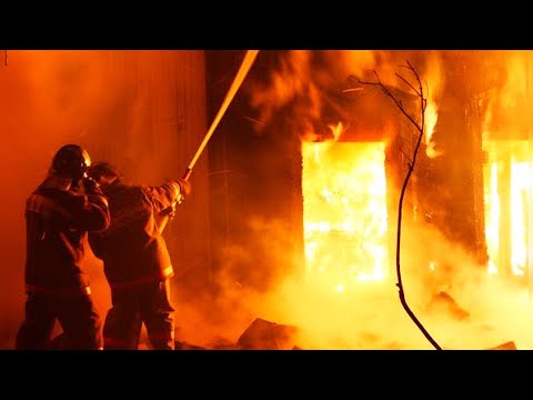 Ворзель горит склад пожар