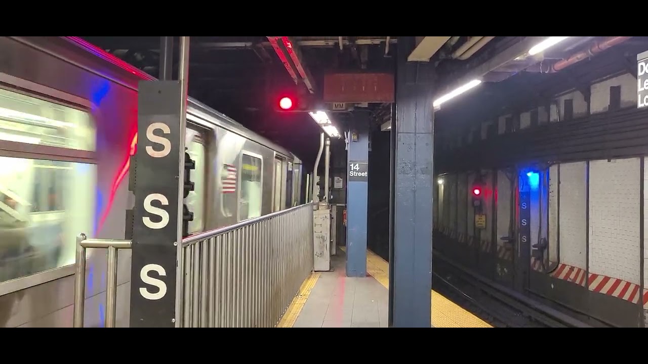 Bowling Green bound R142 5 local train at 14 St Union Square - YouTube