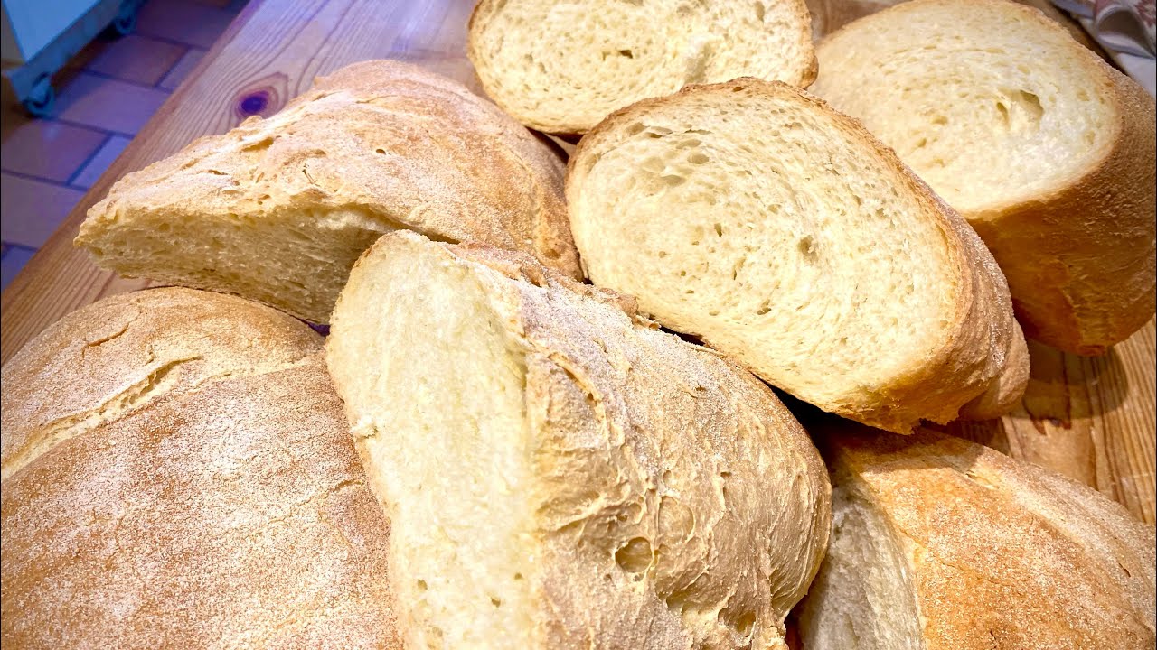 Pane da bruschetta fatto in giornata facile e veloce. Ottimo anche per fare panini farciti. ￼