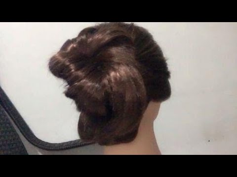 50岁的女人发型可以这样扎，既简单又不失气质